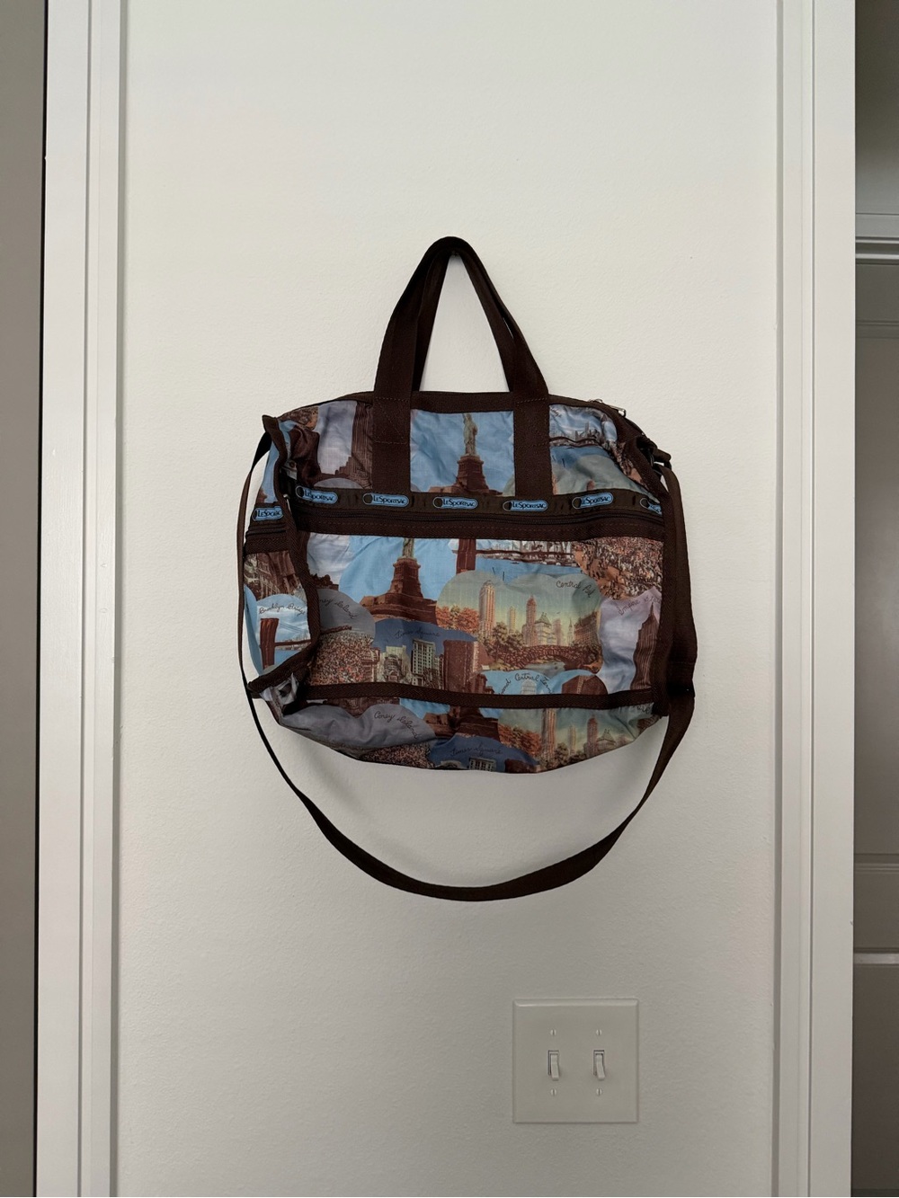 LESPORTSAC • 2000’s vintage New York City nyc bag